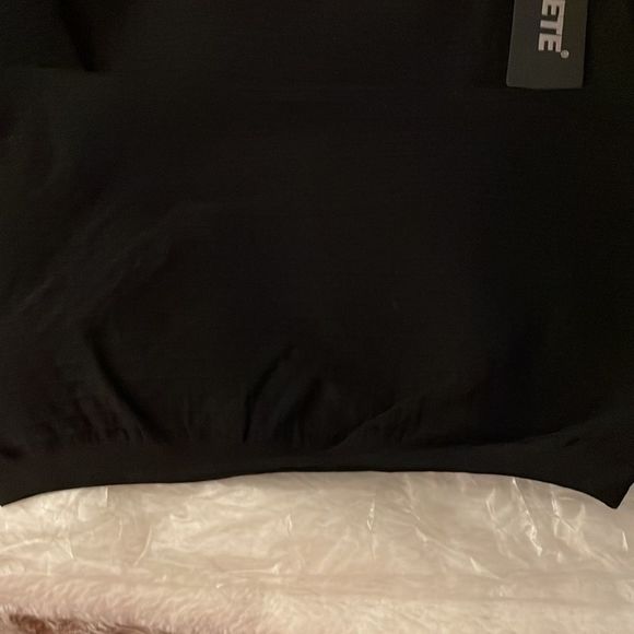 Pretty Yelete long Sleeve Bodycon Scoop Neck mesh yoke Nwt. Bundle item only! - Picture 7 of 8